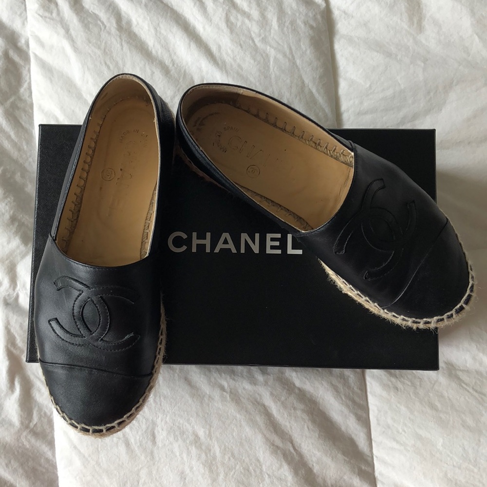 Chanel espadrille in black